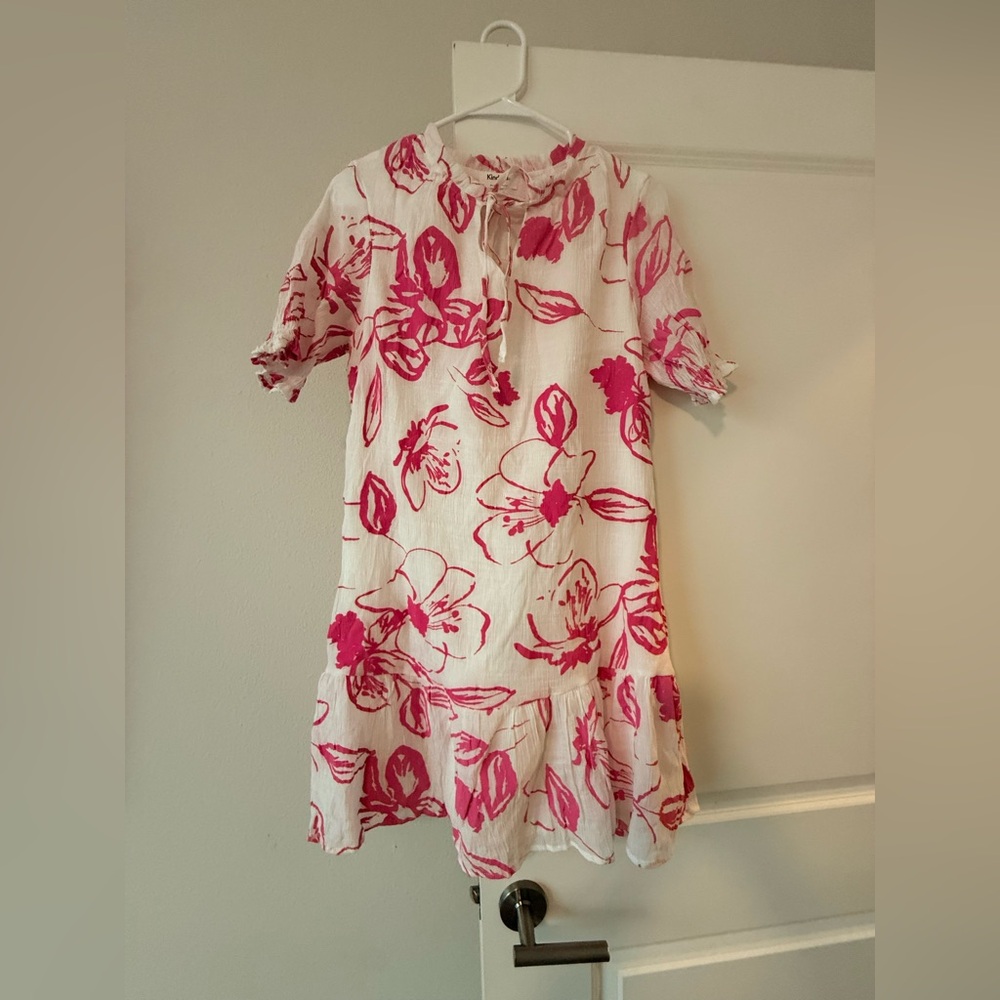 Kindred White Pink Floral Shift Dress Ruffle Neck Short Sleeve Drop Waist🩷 - Picture 2 of 12